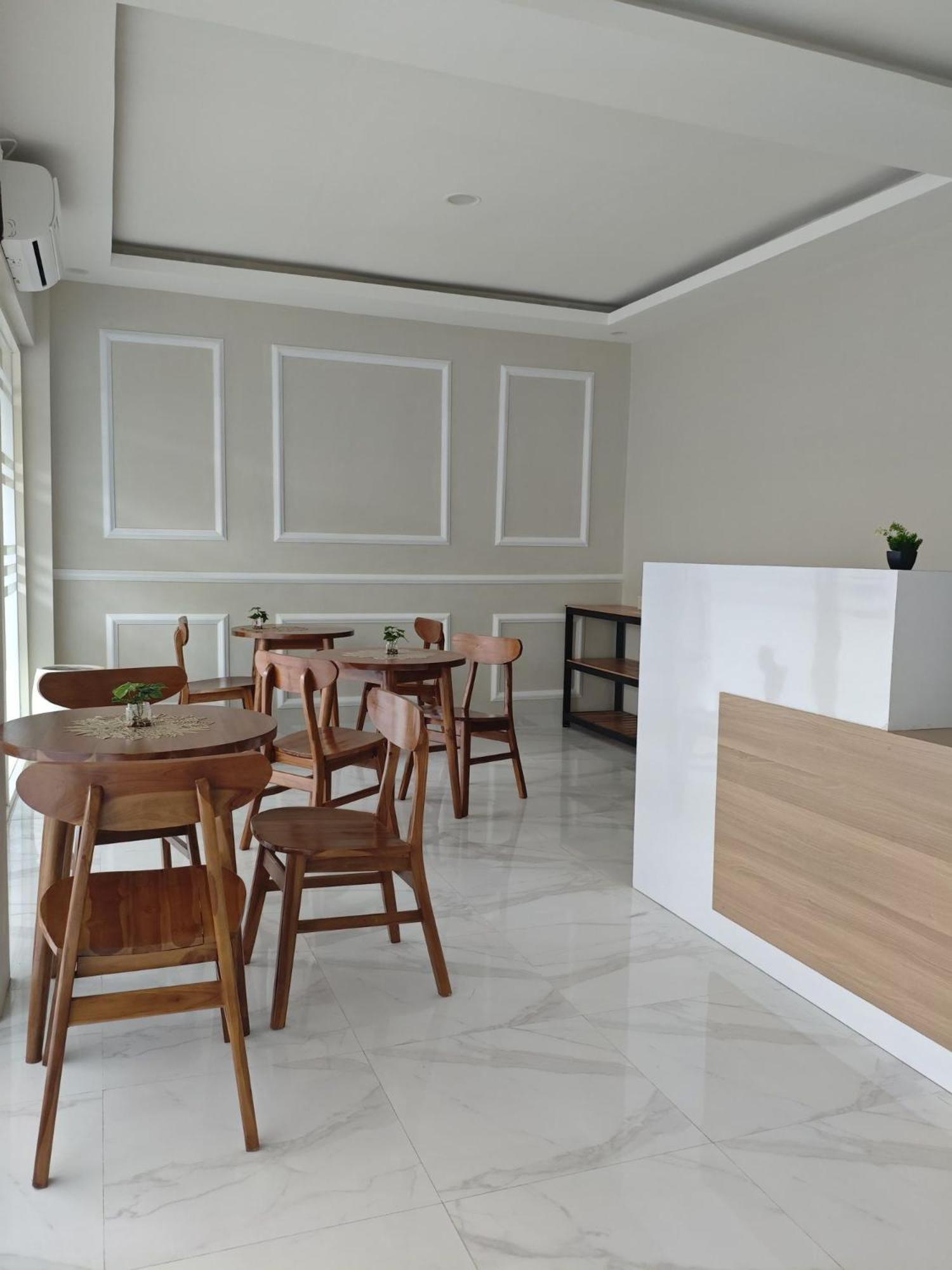 El Nipa Hotel ラブハン・バジョ エクステリア 写真