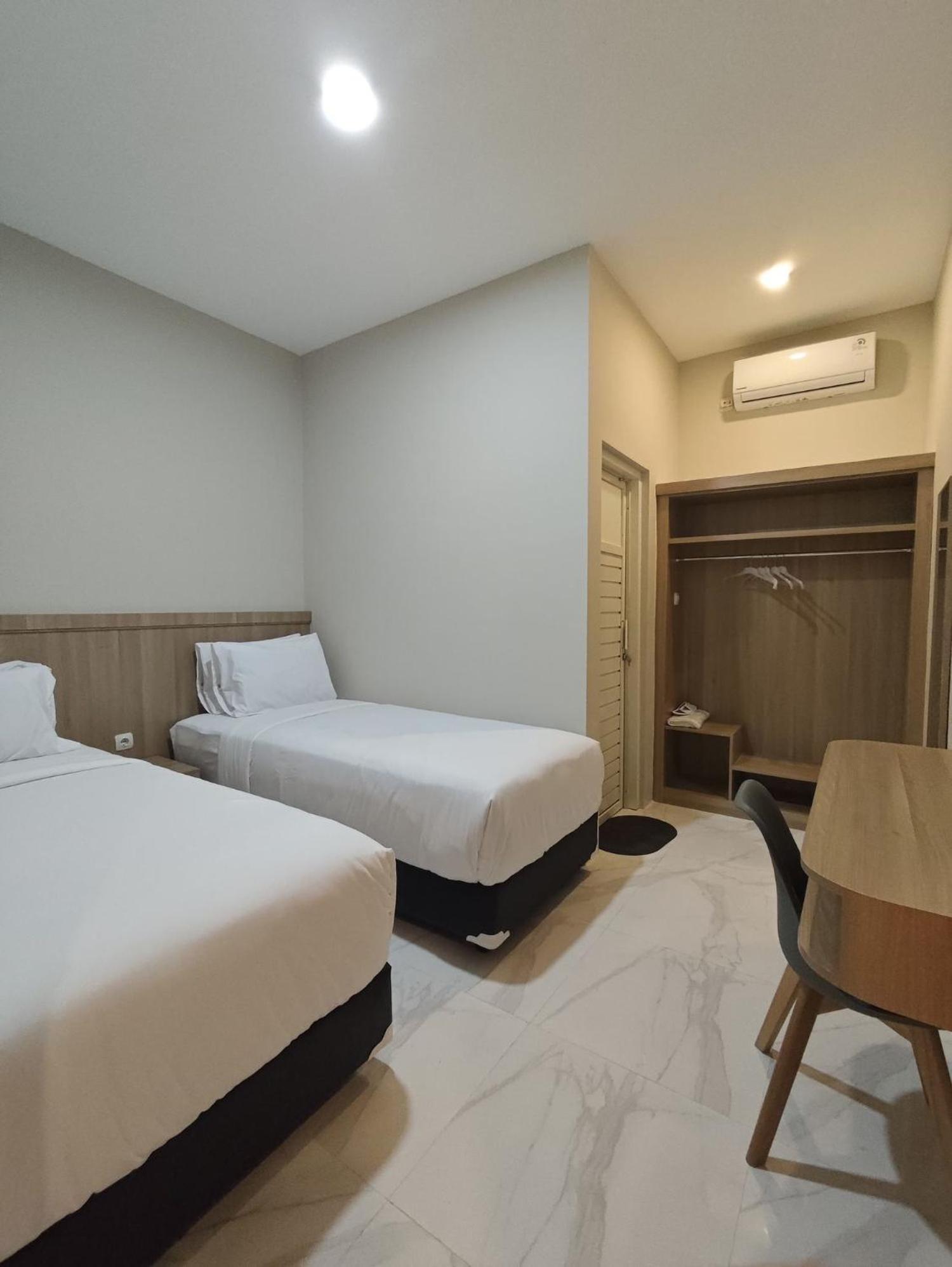 El Nipa Hotel ラブハン・バジョ エクステリア 写真